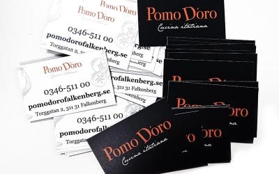 Dubbelsidiga Visitkort till Restaurang PomoD’oro Falkenberg